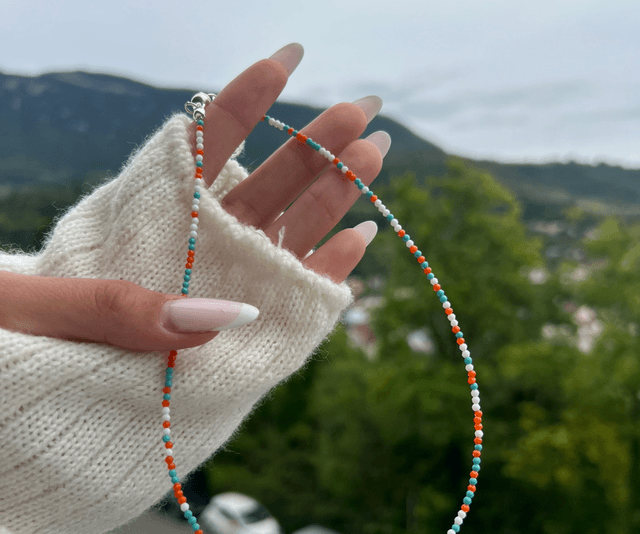 Ras de cou en perles facettées 