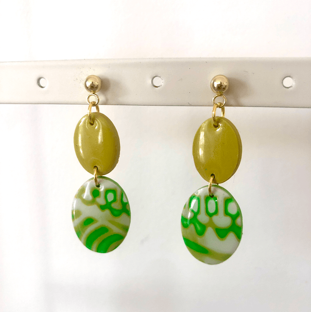 Boucles ovales vertes